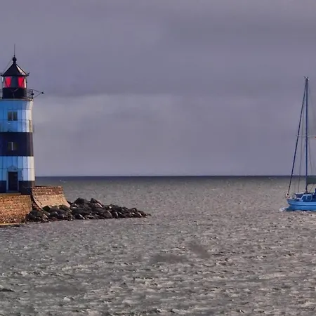 Schoenes In Bad, Ostsee *